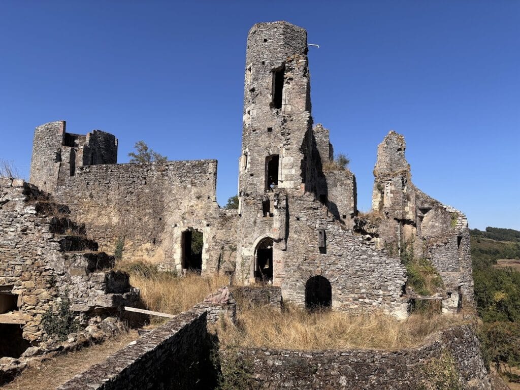 Haute-Guerche Castle: A Medieval Fortress-Residence in France 3 Château de la Haute-Guerche