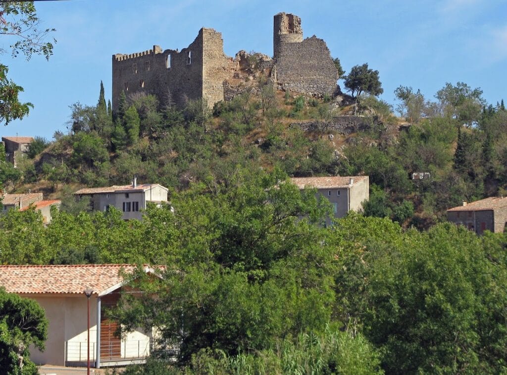 Durban Castle: A Ruined Fortified Castle in France 1 Château de Durban
