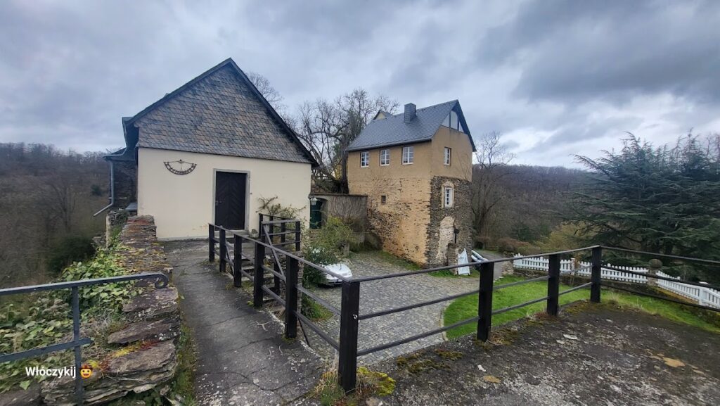Schloß Schöneck: A Historic Medieval Castle in Boppard, Germany 10 Schloß Schöneck