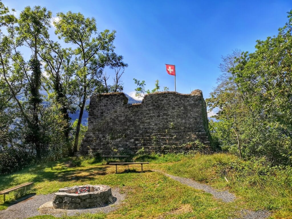 Strahlegg castle ruin