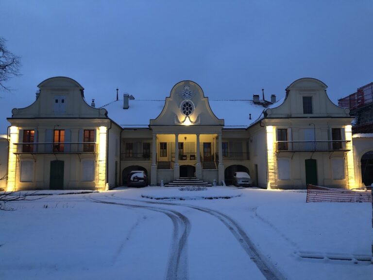 Mathod Castle: An 18th-Century Swiss Residence with Palladian Influence