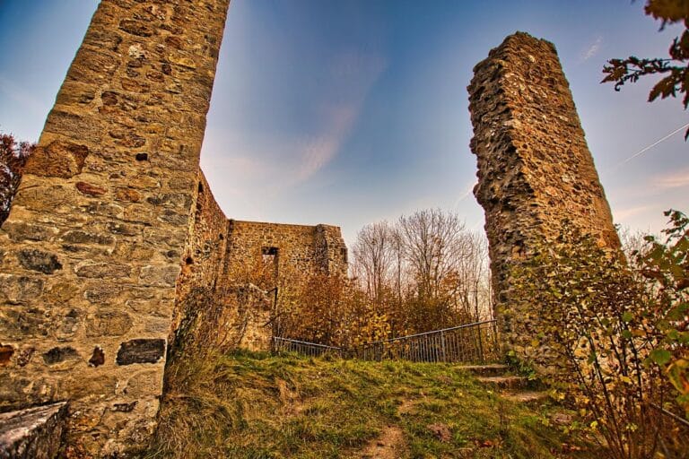 Burg Schwärzenberg: A Medieval Castle Ruin in Germany