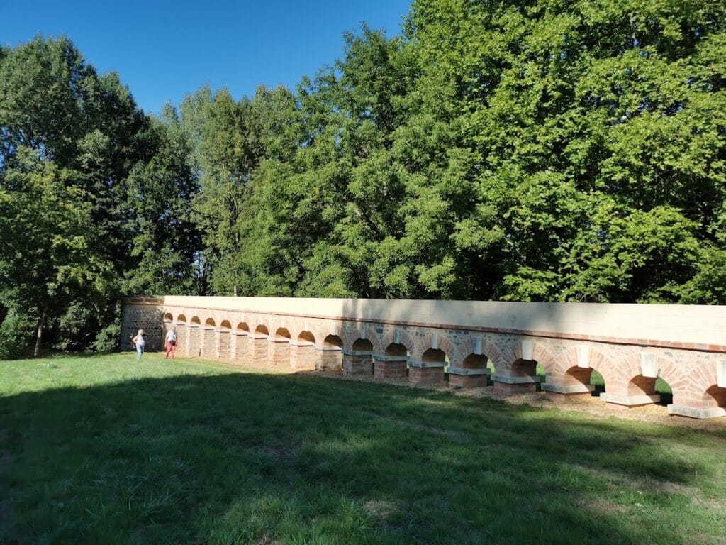 Château de Dobert: A Historic Estate in Avoise, France 8 Château de Dobert