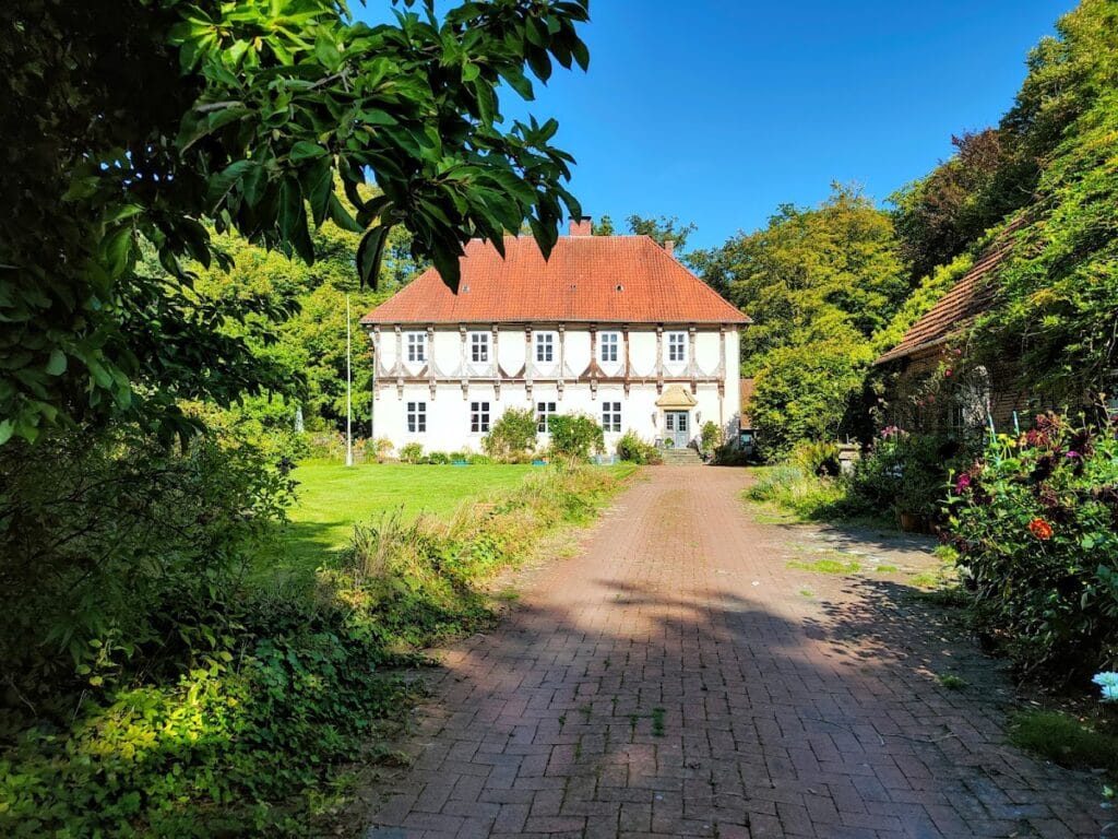Wasserburg Hopen: A Lowland Castle in Lohne, Germany 1 Wasserburg Hopen