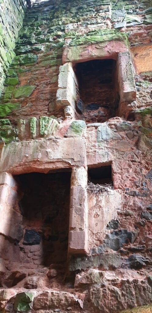 Greenknowe Tower: A Sixteenth-Century Scottish Tower House 3 Greenknowe Tower