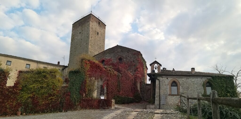 Castello di Stefanago: A Medieval Fortification in Lombardy 2 Castello di Stefanago