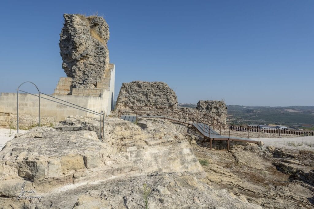 Castle of Aguilar de la Frontera: A Medieval Hispano-Muslim Fortress in Spain 1 Castle of Aguilar de la Frontera
