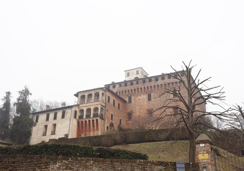 Castello di Briona: A Historic Fortress in Italy 1 Castello di Briona