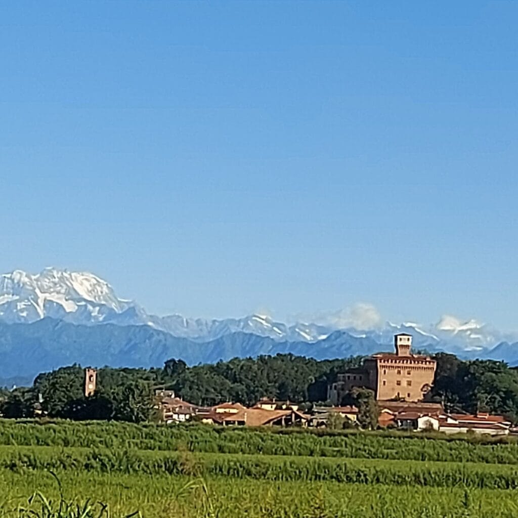 Castello di Briona: A Historic Fortress in Italy 2 Castello di Briona