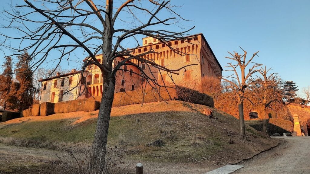 Castello di Briona: A Historic Fortress in Italy 3 Castello di Briona