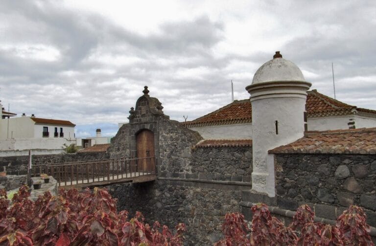 Castle of Santa Catalina: A Habsburg-Era Fortification in Spain