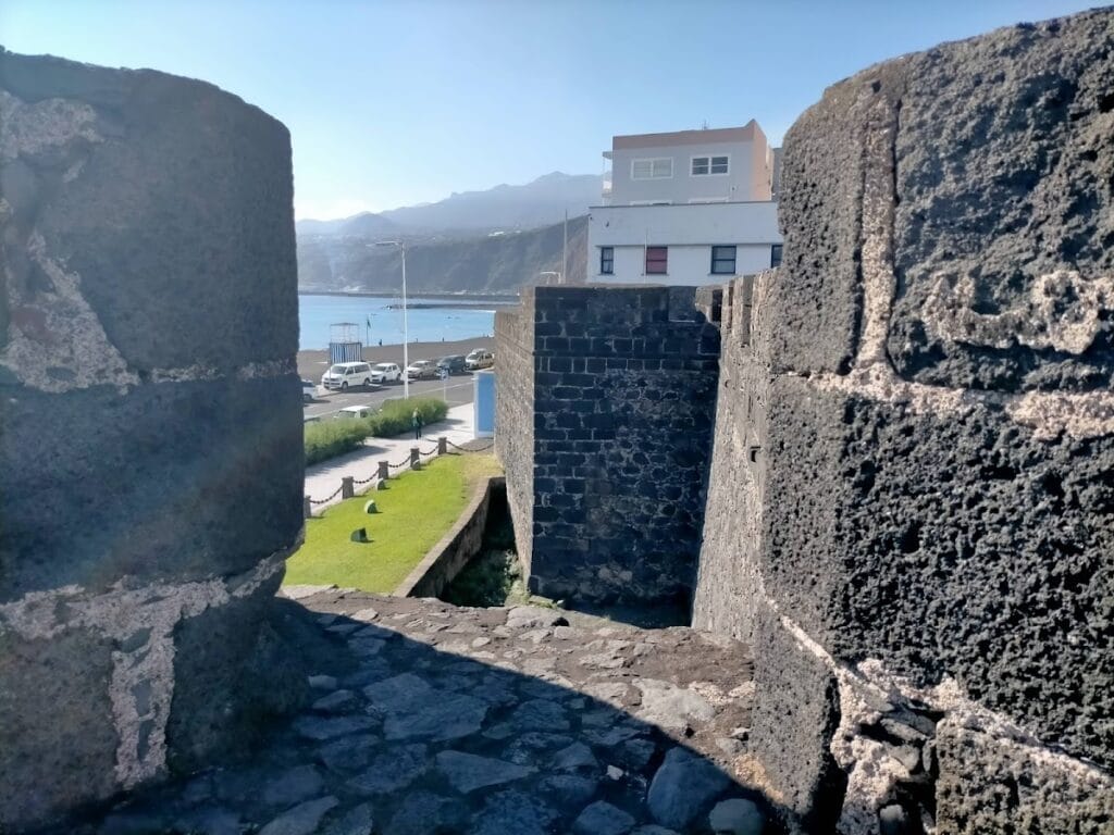 Castle of Santa Catalina: A Habsburg-Era Fortification in Spain 2 Castle of Santa Catalina
