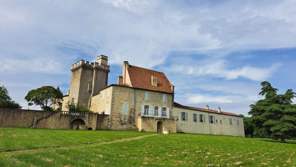 Château de Xaintrailles: A Medieval Castle in France 6 Château de Xaintrailles