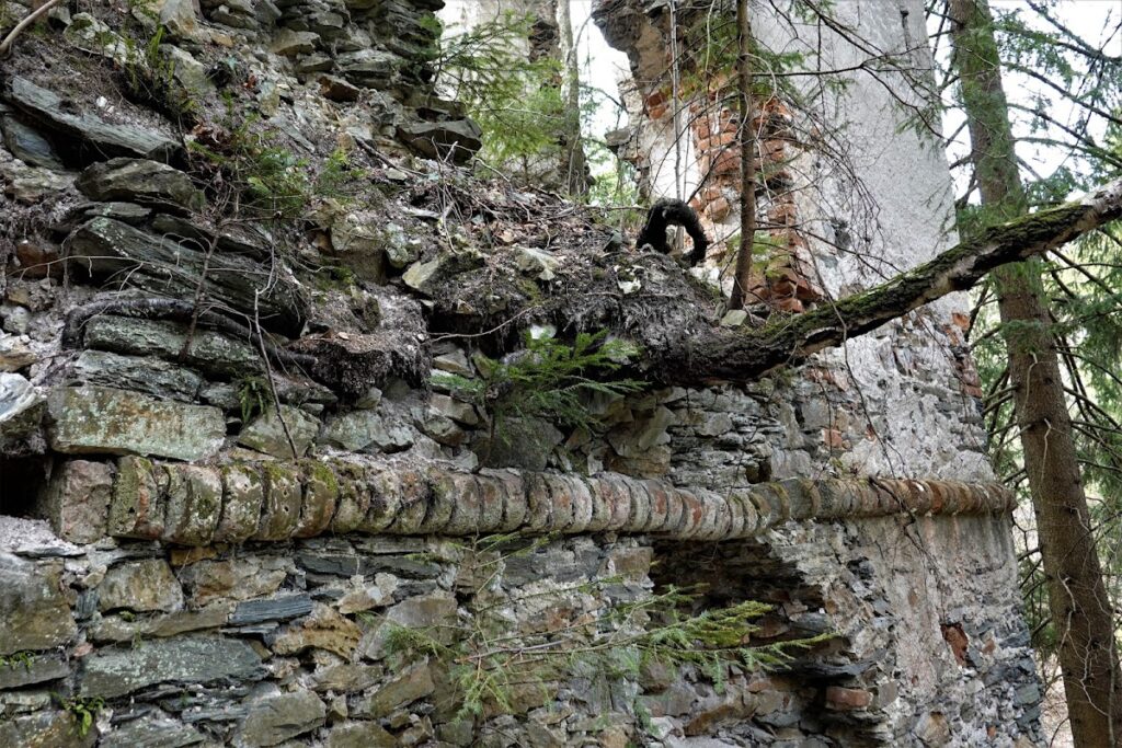 Burgruine Waxenegg: A Medieval Castle Ruin in Naintsch, Austria 10 Burgruine Waxenegg