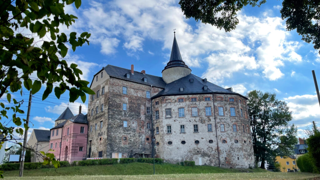 Schloss Mühltroff: A Historic Castle in Pausa-Mühltroff, Germany 6 Schloss Mühltroff