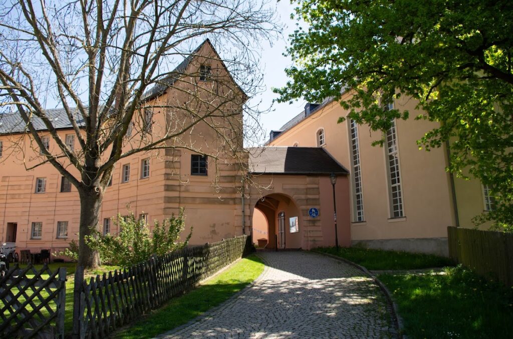 Schloss Mühltroff: A Historic Castle in Pausa-Mühltroff, Germany 10 Schloss Mühltroff