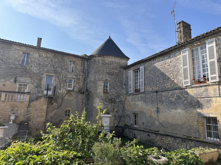 Château Lagorce: A Former Medieval Castle in Haux, France