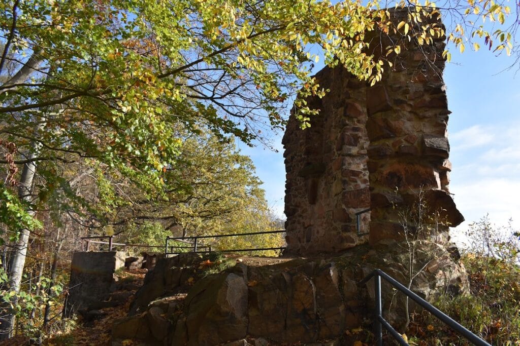 Raubschloss Ringethal: A Former Hilltop Castle in Saxony 3 Raubschloss Ringethal