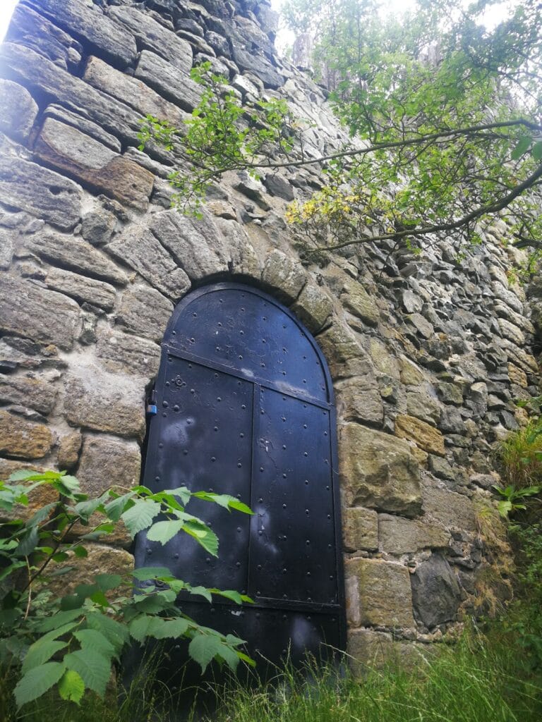 Starý Berštejn: A Gothic Castle Ruin in Czechia 5 Starý Berštejn