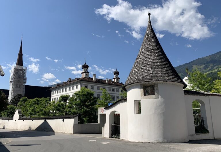 Bubenburg Castle: A Historic Residence in Fügen, Austria