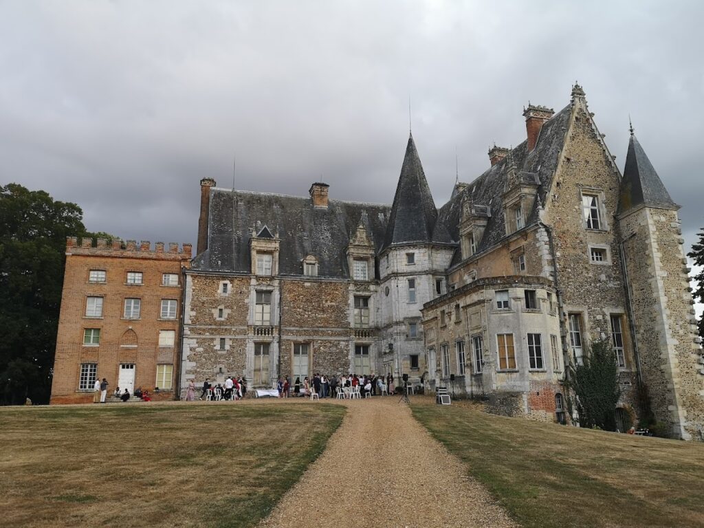 Château de Courtalain: A Historic French Estate in Vald’Yerre 7 Château de Courtalain