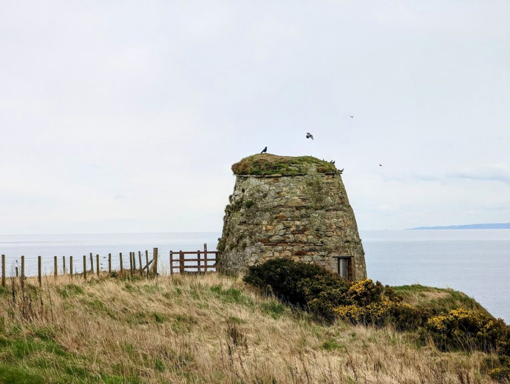 Newark Castle: A Historic Scottish Coastal Fortress 9 Newark Castle