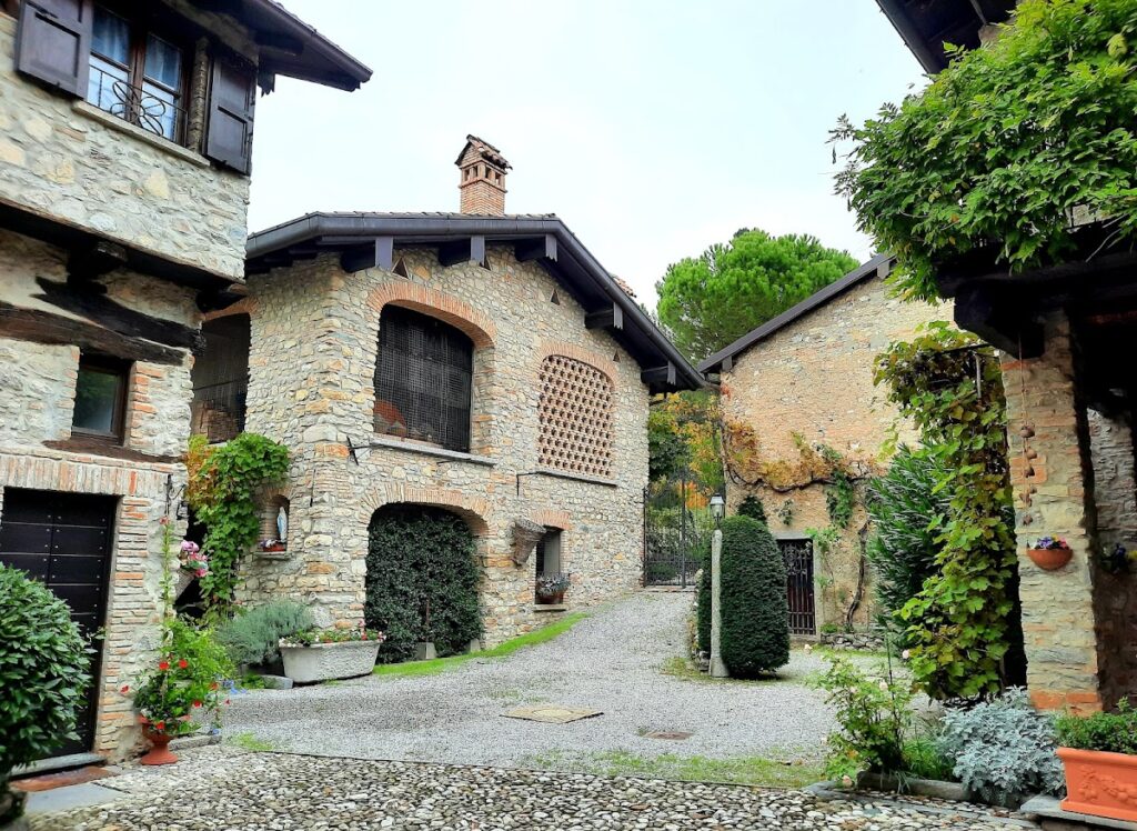 Castello di Villincino: A Medieval Fortress in Erba, Italy 7 Castello di Villincino