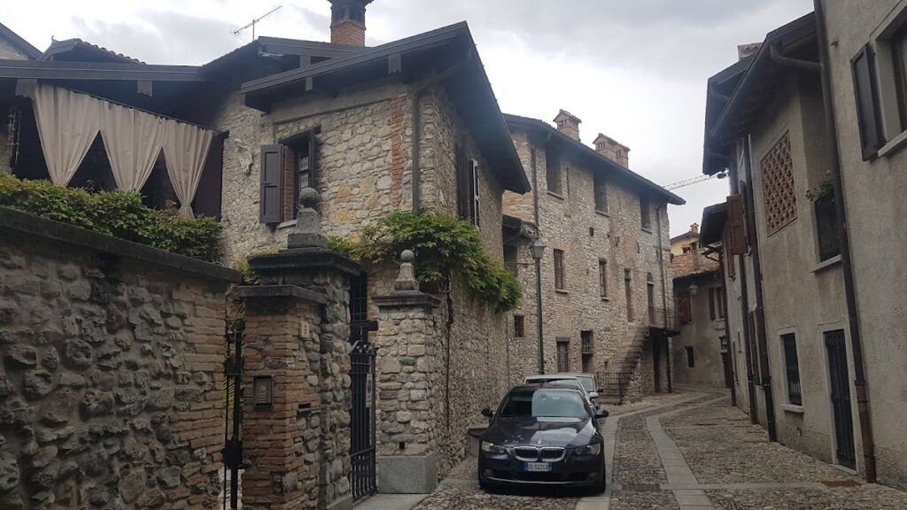 Castello di Villincino: A Medieval Fortress in Erba, Italy 8 Castello di Villincino