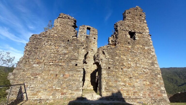 Rocca di Cerbaia: A Medieval Fortress in Cantagallo, Italy