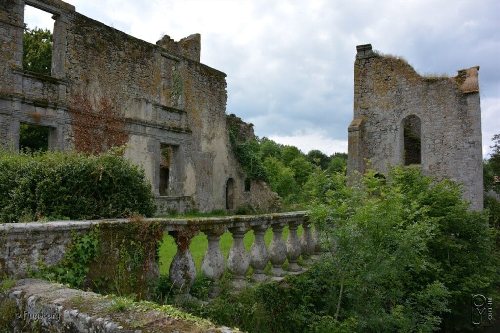 Château de la Durbelière: A Historic Château in France 1 Château de la Durbelière