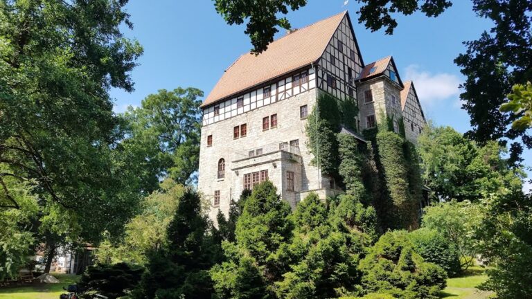 Wasserschloss Seebach: A Medieval Water Castle in Mühlhausen, Germany