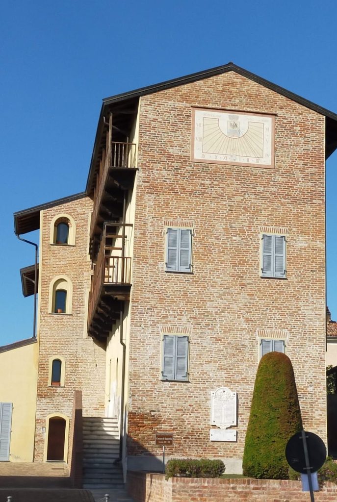 Castello di Pomaro Monferrato: A Hilltop Fortress and Noble Residence in Italy 5 Castello di Pomaro Monferrato