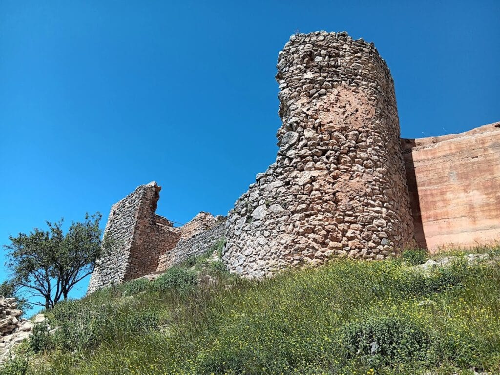 Castillo de Píñar: A Nasrid Frontier Fortress in Spain 4 Castillo de Píñar