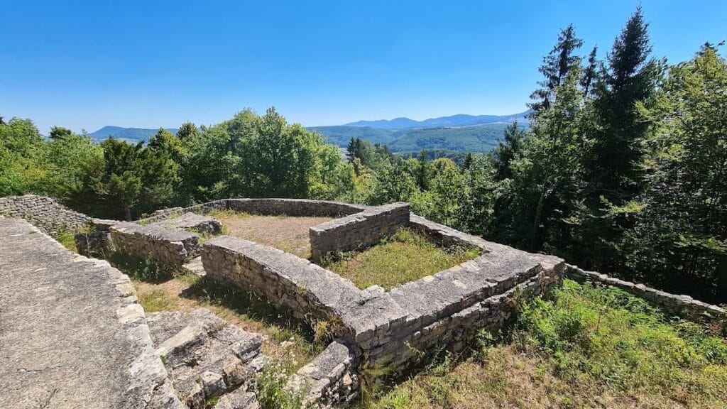 Alt-Thierstein Castle