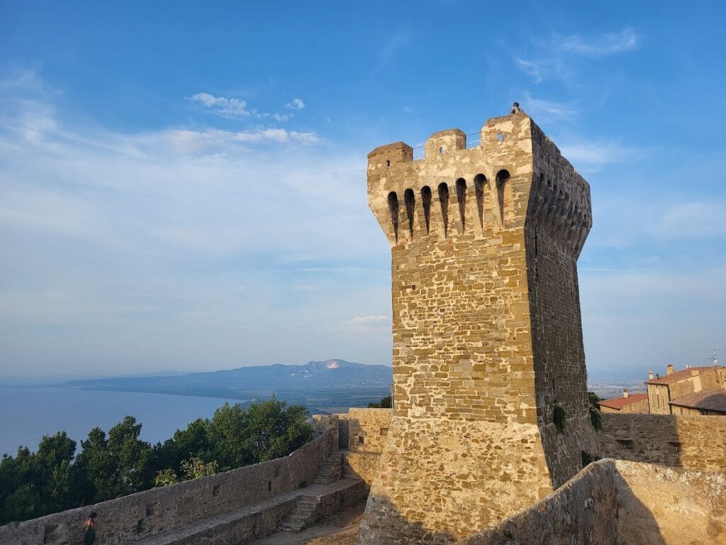 Stronghold of Populonia: Medieval Castle and Appiani Fortress 2 Stronghold of Populonia