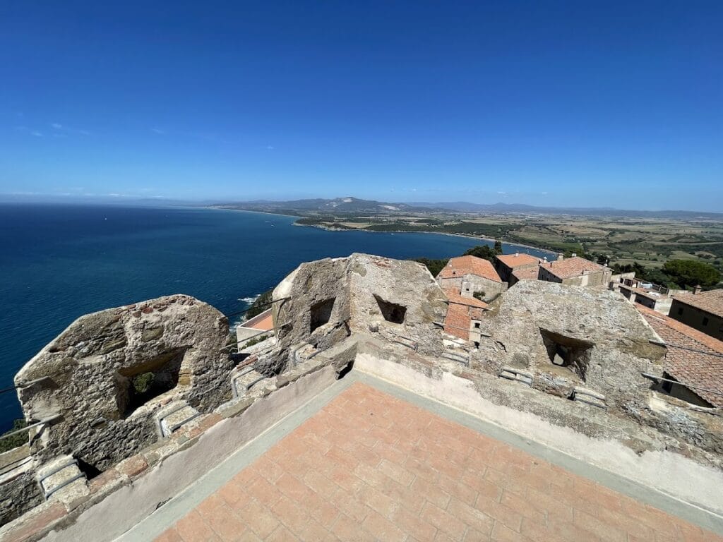 Stronghold of Populonia: Medieval Castle and Appiani Fortress 4 Stronghold of Populonia