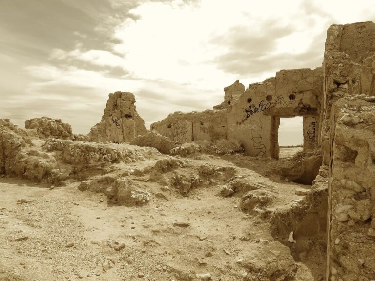 Castle of Santa Bárbara, Zaragoza: A Medieval Fortress and Hermitage