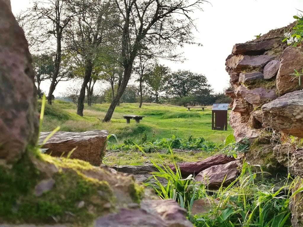 Castle of Boutavent: A Medieval Fortified Site in Brittany 4 Castle of Boutavent