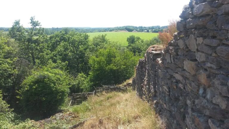 Castle of Boutavent: A Medieval Fortified Site in Brittany
