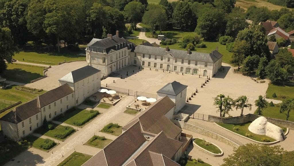 Château de Maudétour: An Unfinished Classical Estate in France 1 Château de Maudétour