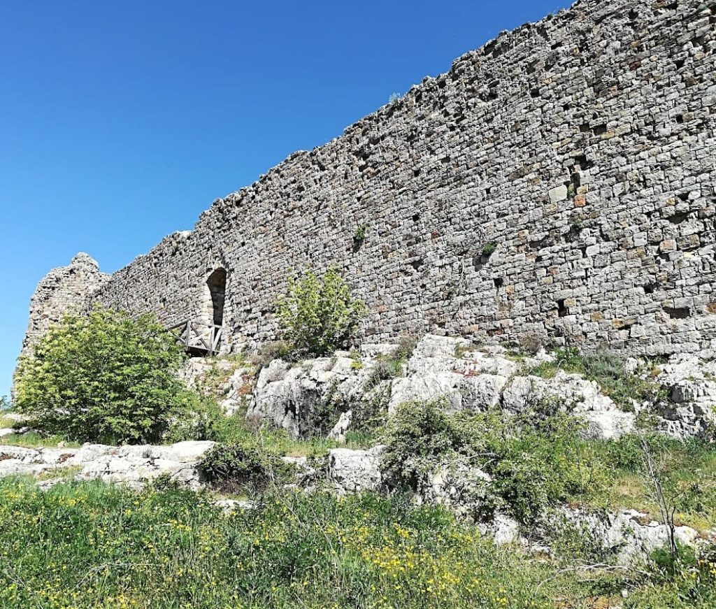 Rocca di Pietracassia: A Medieval Fortress in Italy 2 Rocca di Pietracassia
