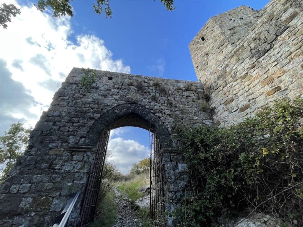 Rocca di Pietracassia: A Medieval Fortress in Italy 4 Rocca di Pietracassia