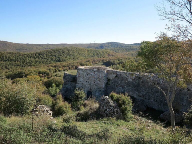 Rocca di Pietracassia: A Medieval Fortress in Italy