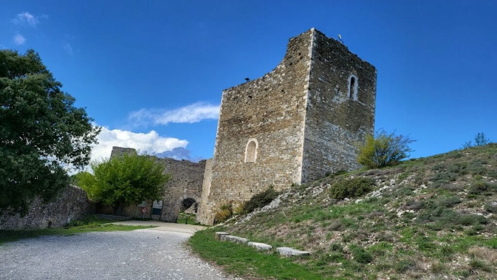 Rochefort-en-Valdaine Castle: A Medieval Fortified Residence in France 3 Chateau de Rochefort-en-Valdaine