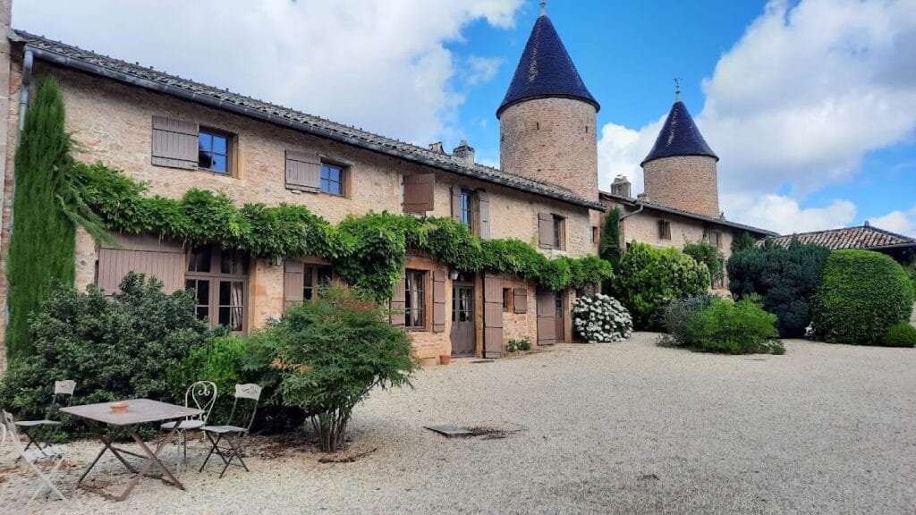 Château de Chasselas: A Historic Castle and Vineyard in France 7 Château de Chasselas