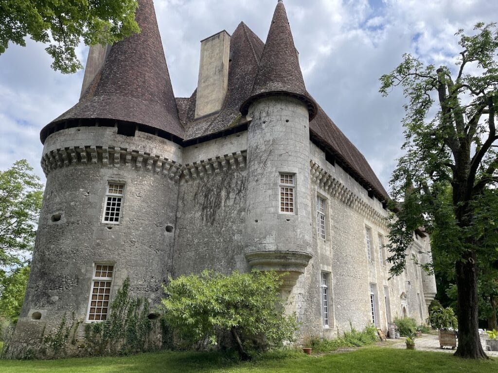 Château de Puyferrat: A Renaissance-Era Château in Saint-Astier, France 2 Château de Puyferrat
