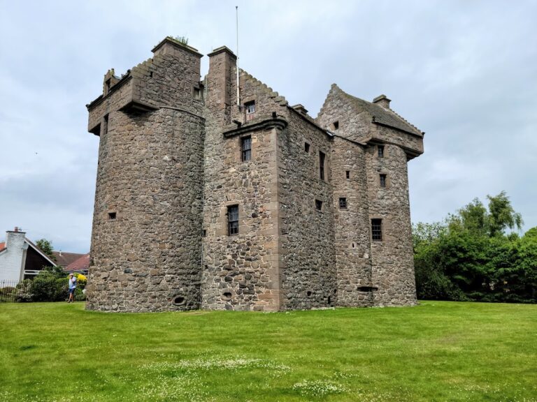 Claypotts Castle: A 16th-Century Scottish Tower House Near Broughty Ferry