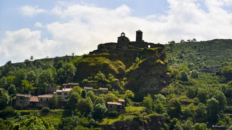 Château de Saint-Ilpize: A Medieval Fortress in France