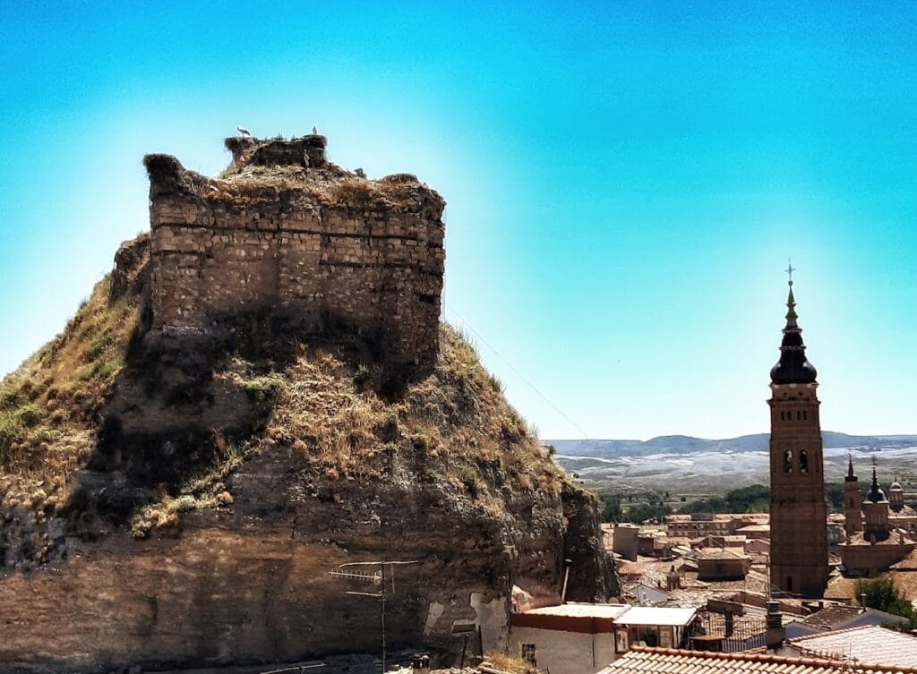 Doña Martina Castle: A Muslim Citadel in Calatayud, Spain 1 Doña Martina Castle