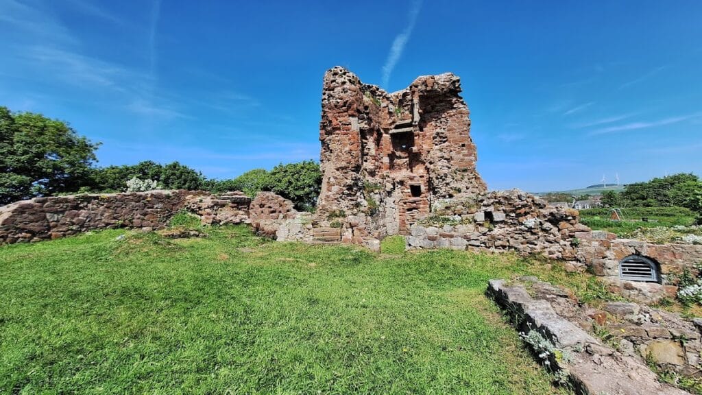 Ardrossan Castle: A Medieval Fortress in Scotland 1 Ardrossan Castle